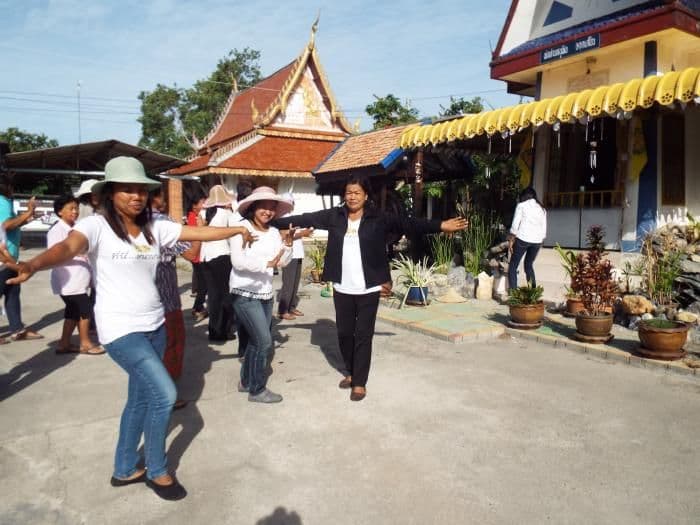 วัดขนาบนาก